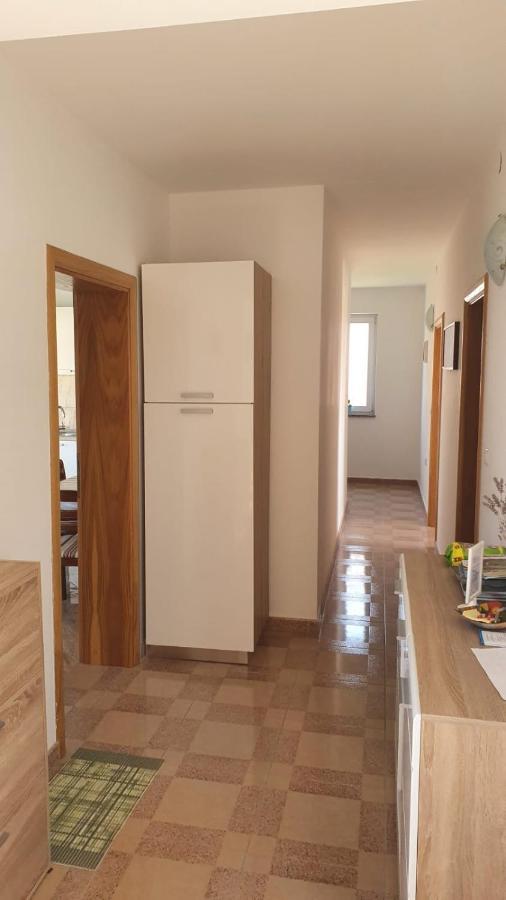 Apartman Lavanda เปโรย ภายนอก รูปภาพ